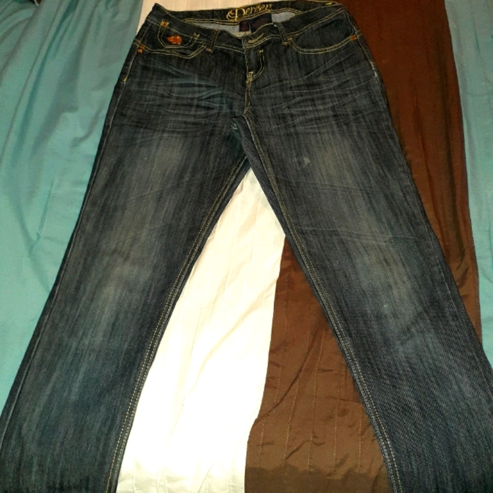 Queen B jeans